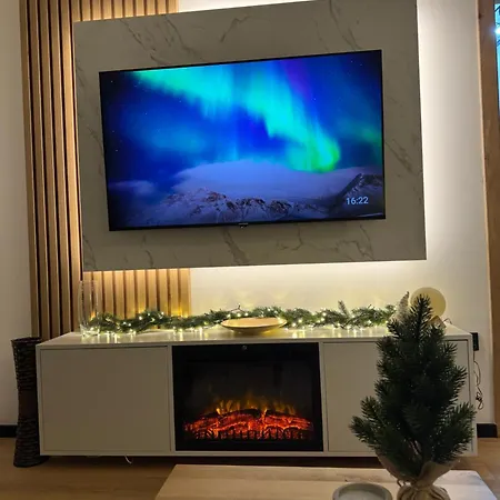 Ali - Garage Included Белашница