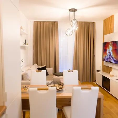 Ali - Garage Included * Белашница